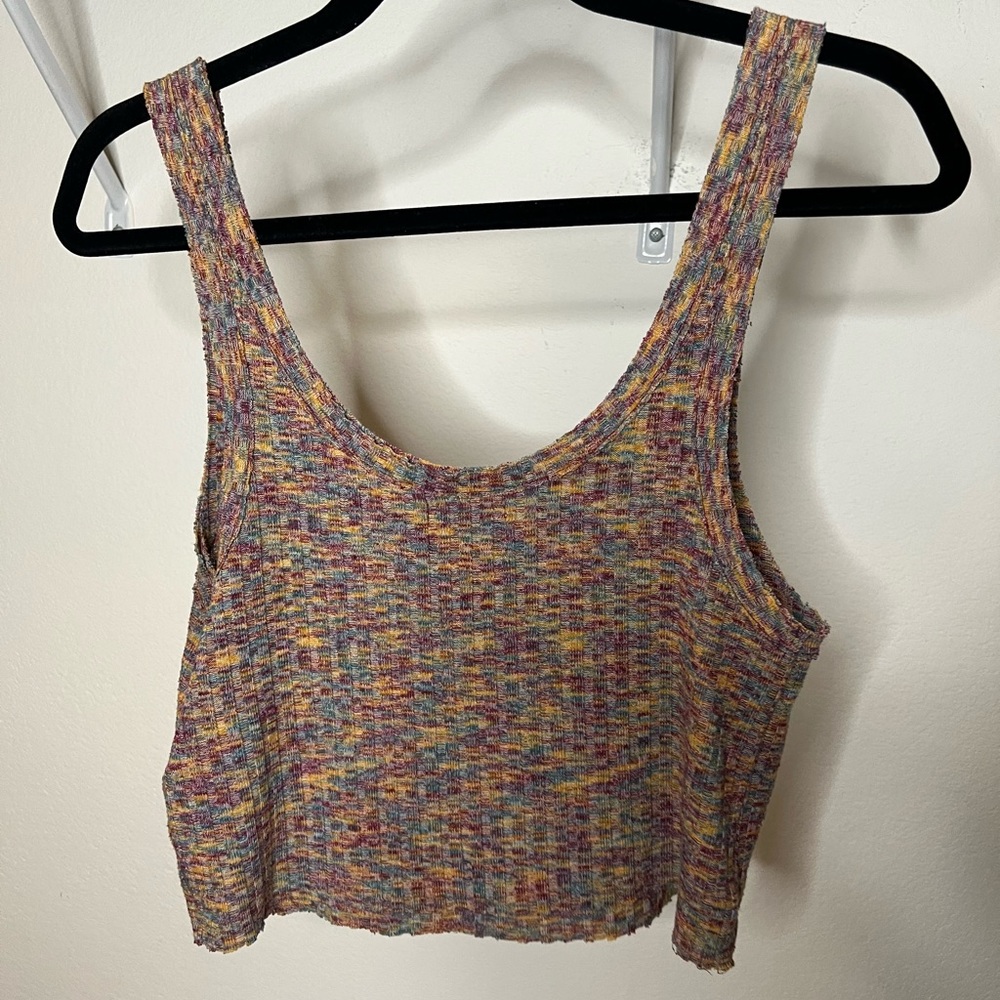 UO Ribbed Cropped Tank Top - Picture 2 of 3
